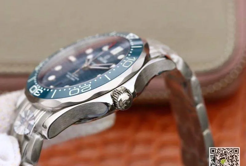 Omega Seamaster Diver 300m 210.30.42.20.03.001 VS Factory 1:1 Best Edition Replica Watch Mechanical Watches Swiss ETA9015 Blue wave dial